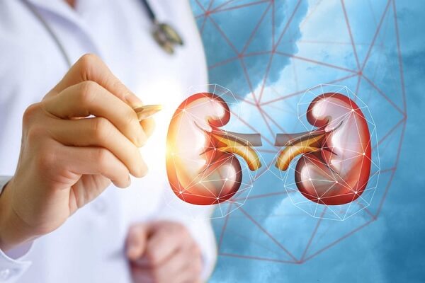 Người bệnh thận nên hạn chế sử dụng nước ép cà chua