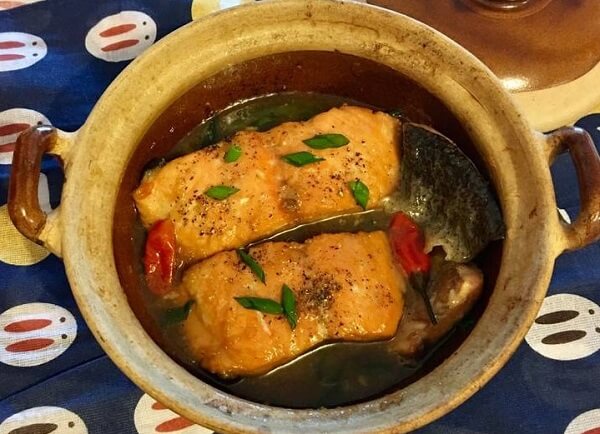 Cá hồi kho tiêu