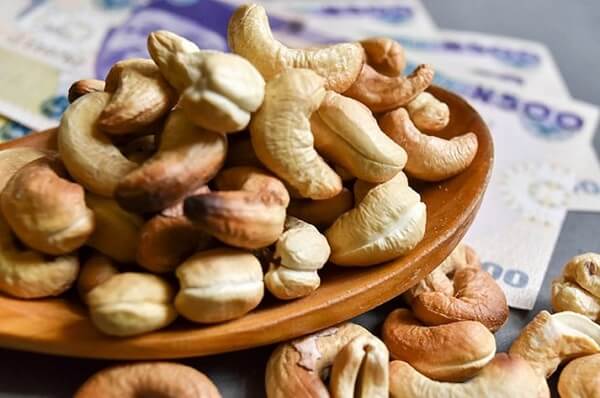 Có nhiều cách phân loại hạt điều khác nhau