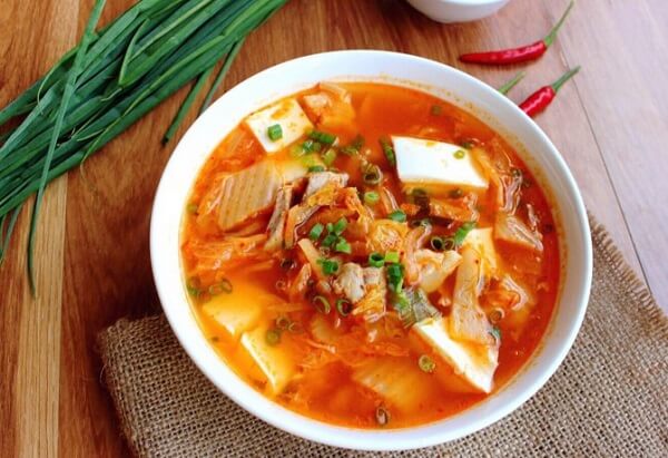 Canh kim chi đậu phụ