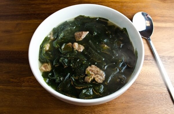 Canh rong biển sườn non