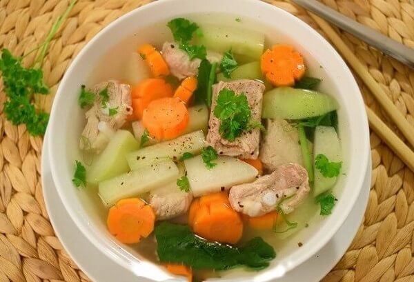 Canh su hào sườn non