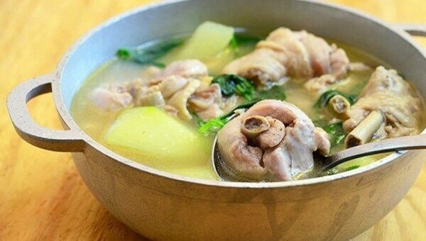 Canh thịt gà hầm khoai tây