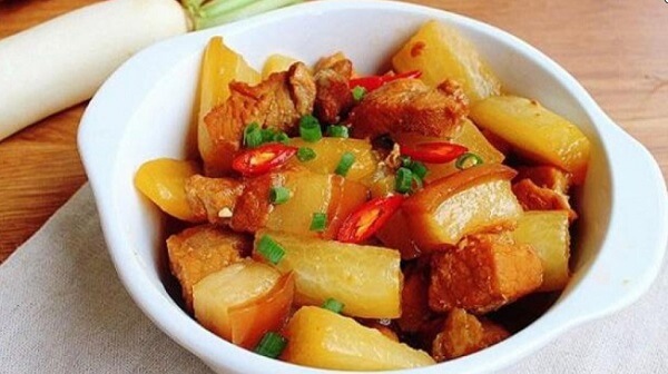 Củ cải kho thịt