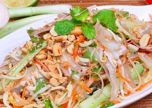 Gỏi đu đủ tai heo