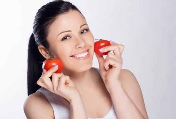 Làm đẹp da từ nước ép cà chua