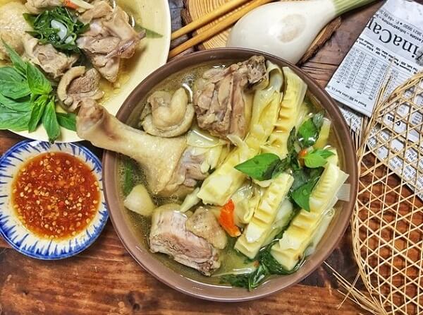 Vịt nấu măng chua
