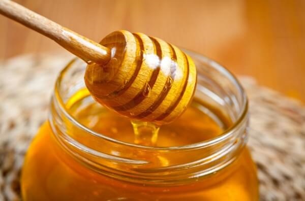 Mật ong chứa nhiều chất dinh dưỡng tốt cho cơ thể