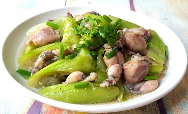 Ếch xào mướp hương