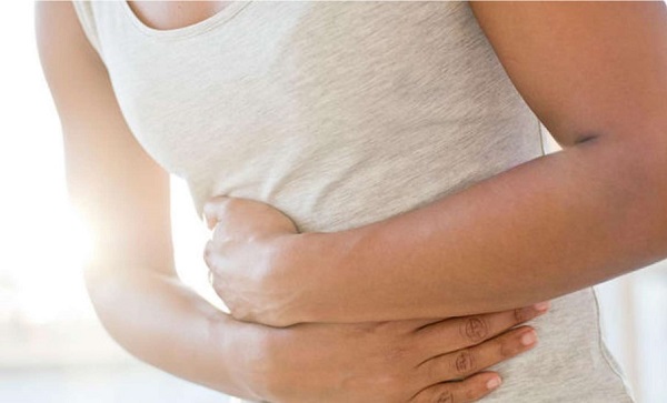 Người bị rối loạn tiêu hóa không nên sử dụng hành tây thường xuyên