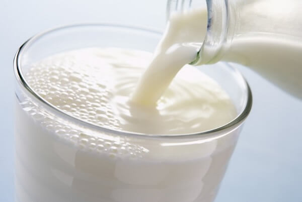 Nên lựa chọn các sữa đã tách béo hay tách kem