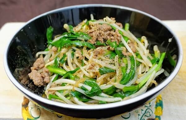 Thịt bò xào giá