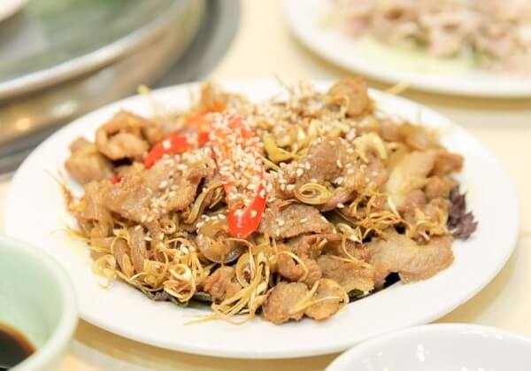 Thịt dê xào sả ớt