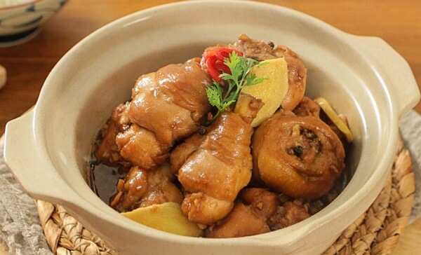 Thịt gà kho gừng
