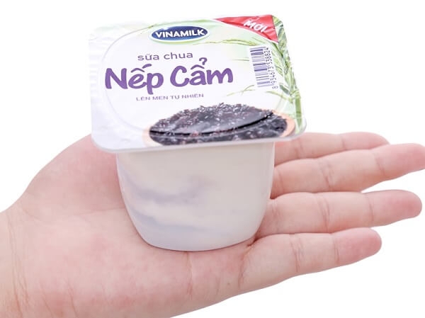 Sữa chua nếp cẩm Vinamilk