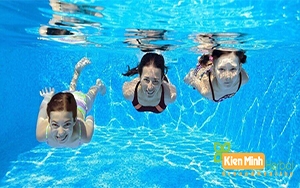 Bơi lội giúp cải thiện vóc dáng và giảm căng thẳng cho người bệnh tiểu đường